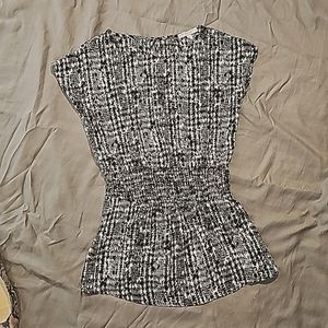 Romeo and Juliet Couture blouse size S